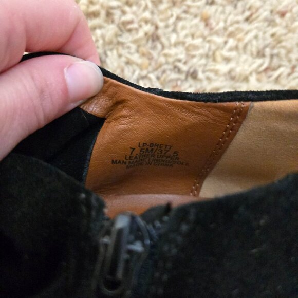 Lucky Brand Soft Suede Booties Brett in Black Size 7.5 Stitch Detail - Picture 8 of 8